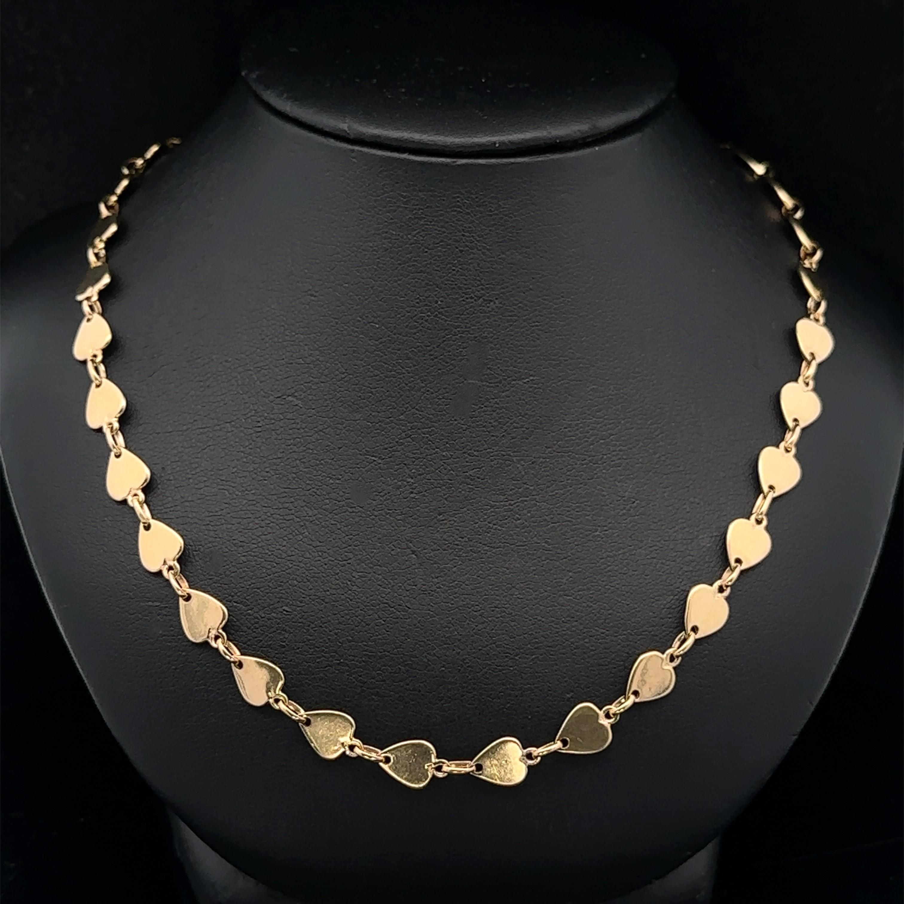 14k Yellow Gold Polished Finish Abstract Heart Shape Flat Link Chain Necklace Bon état - En vente à Montclair, NJ