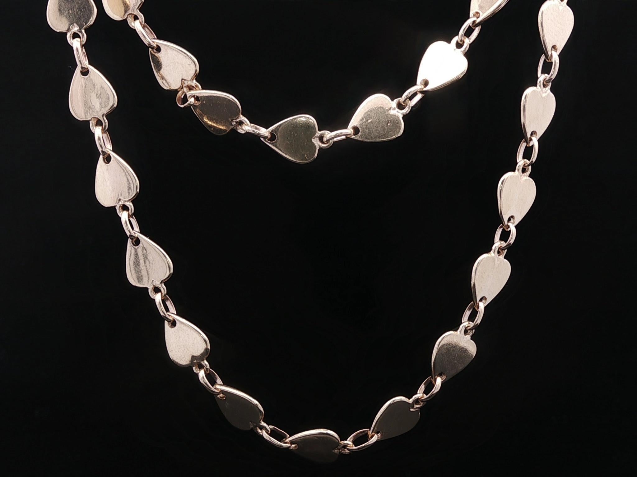 14k Yellow Gold Polished Finish Abstract Heart Shape Flat Link Chain Necklace Pour femmes en vente