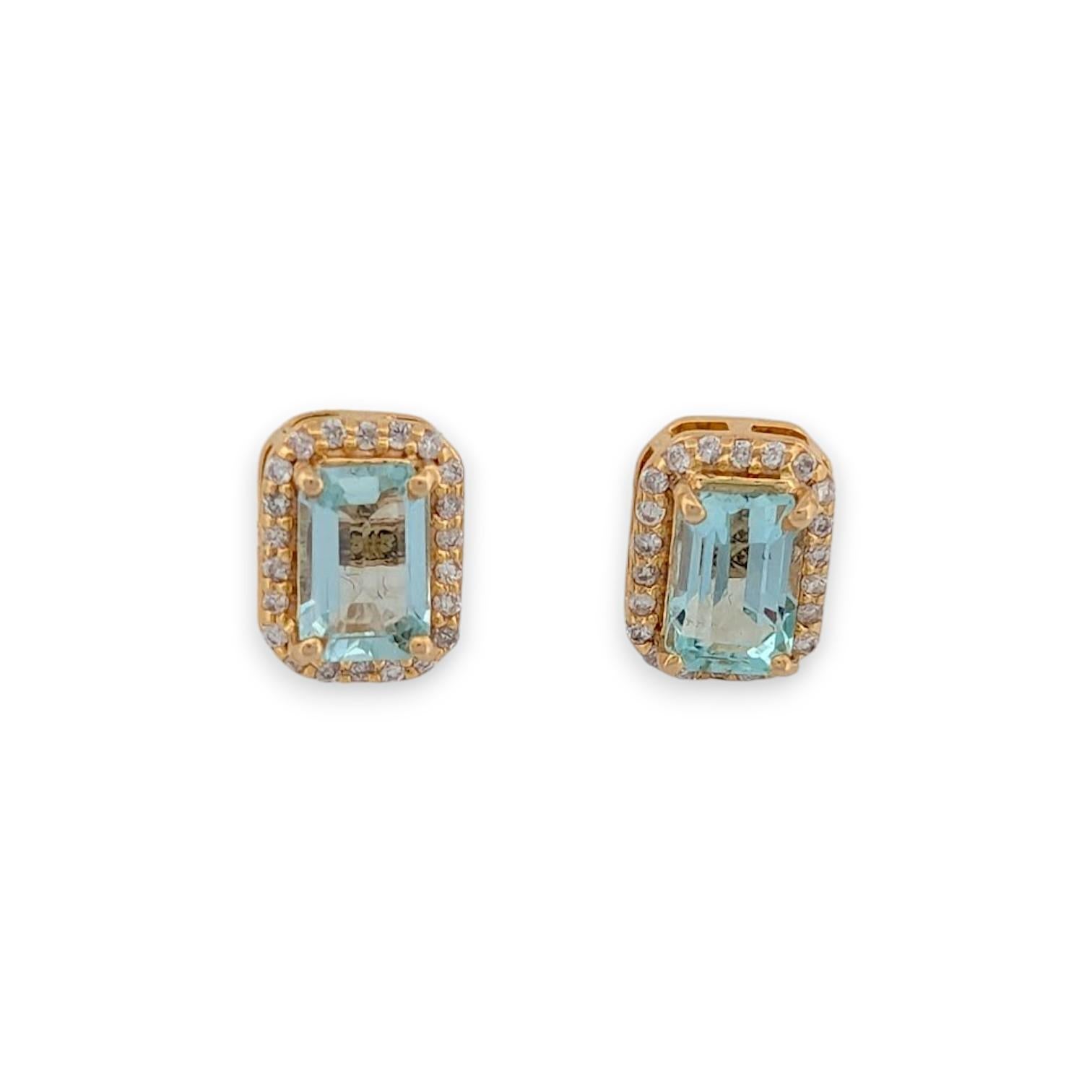 Artisan Troglodyte  Boucles d'oreilles en or jaune 14 carats avec une émeraude naturelle de 1,10 carat en vente