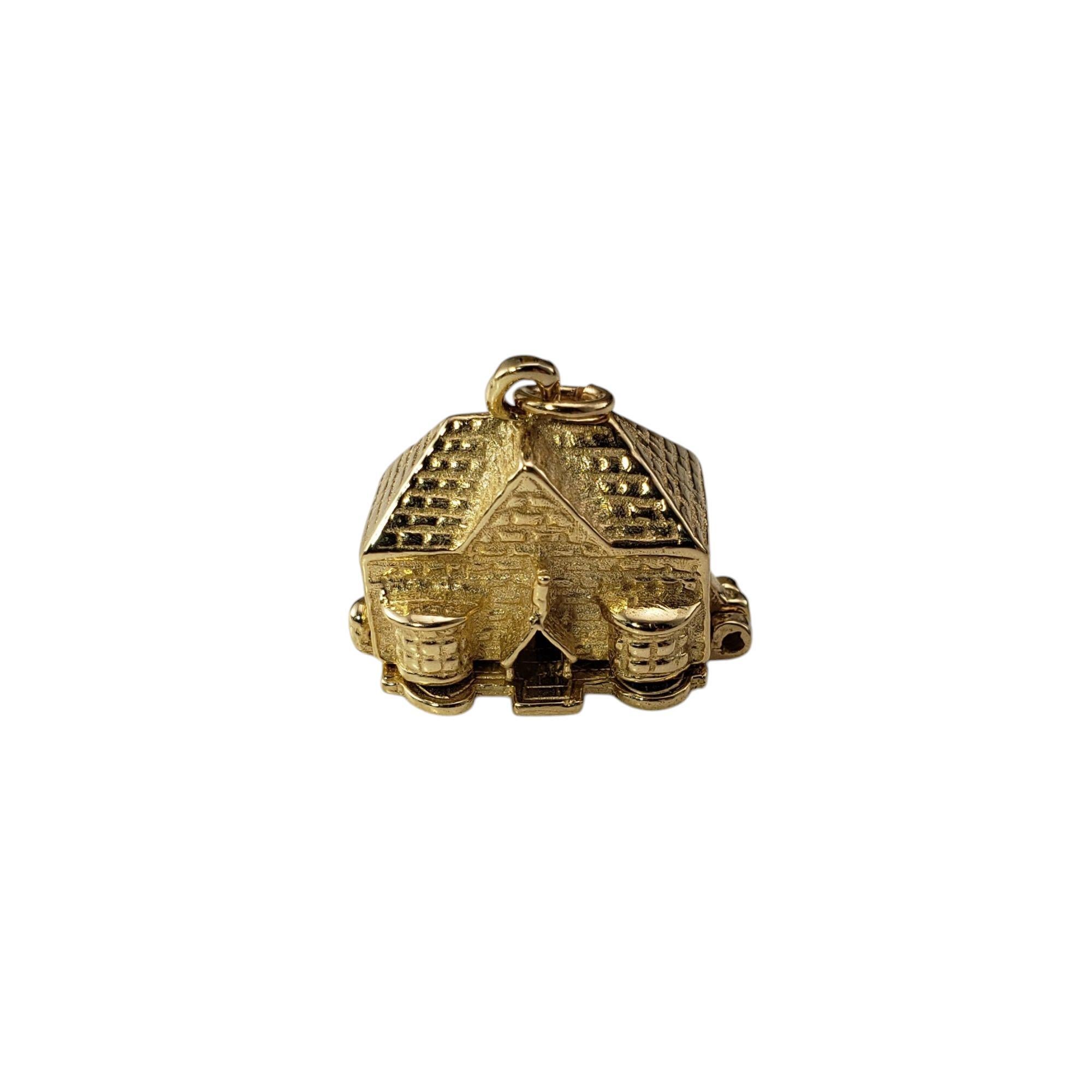 14K Yellow Gold Pot and Piddle Articulating English Pub Charm #20883 In Good Condition For Sale In Washington Depot, CT