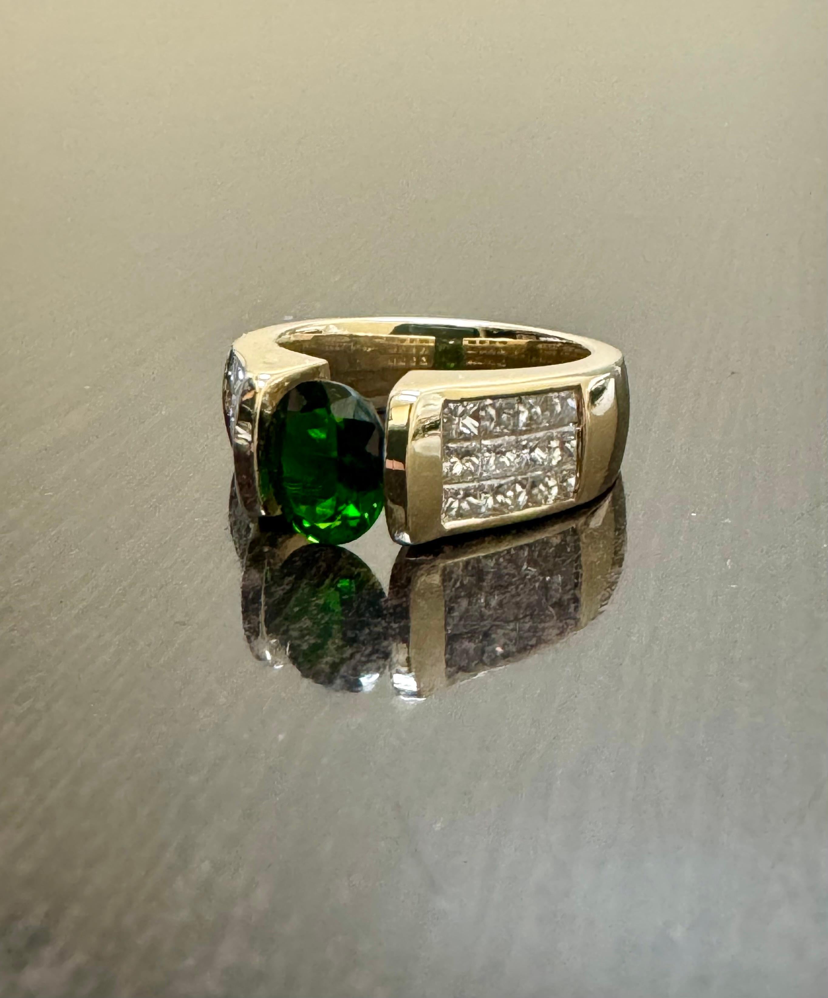 Modern 14K Yellow Gold Princess Cut Diamond 1.62 Carat Tsavorite Garnet Engagement Ring For Sale