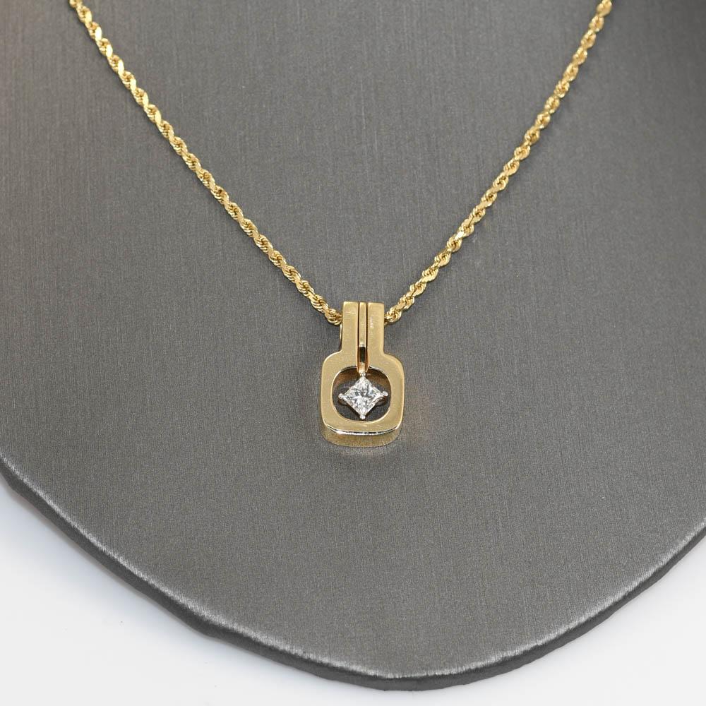 Princess Cut 14K Yellow Gold Princess cut Diamond Pendant & Chain 14.3gr For Sale