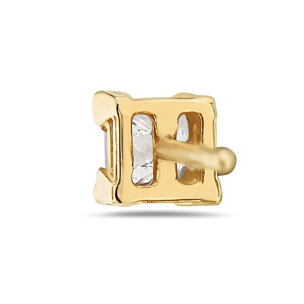 Contemporary 14 Karat Yellow Gold Princess Cut Diamond Stud Earrings