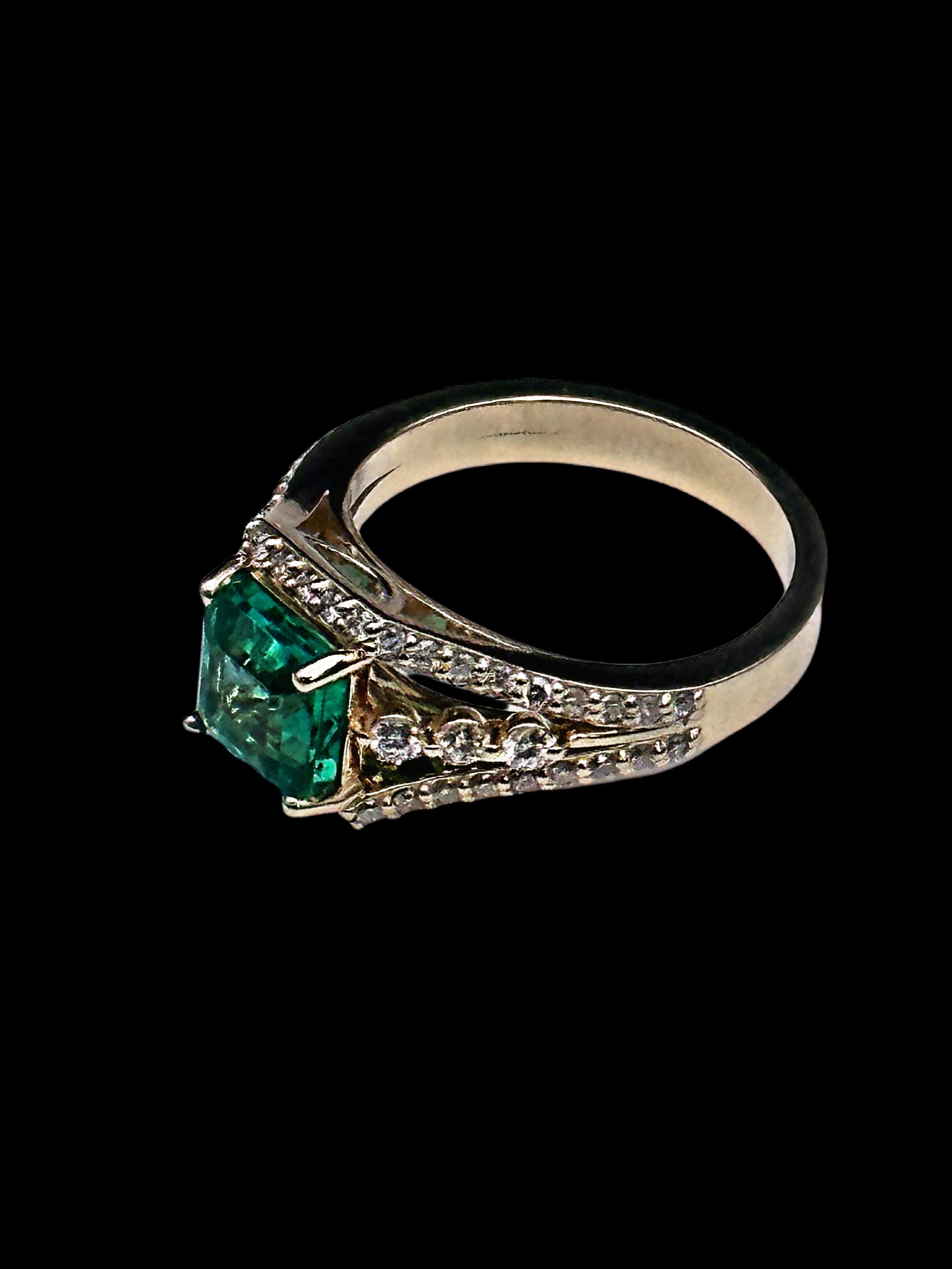For Sale:  14K Yellow Gold Princess Cut Emerald Center w/ Diamond Ring 3