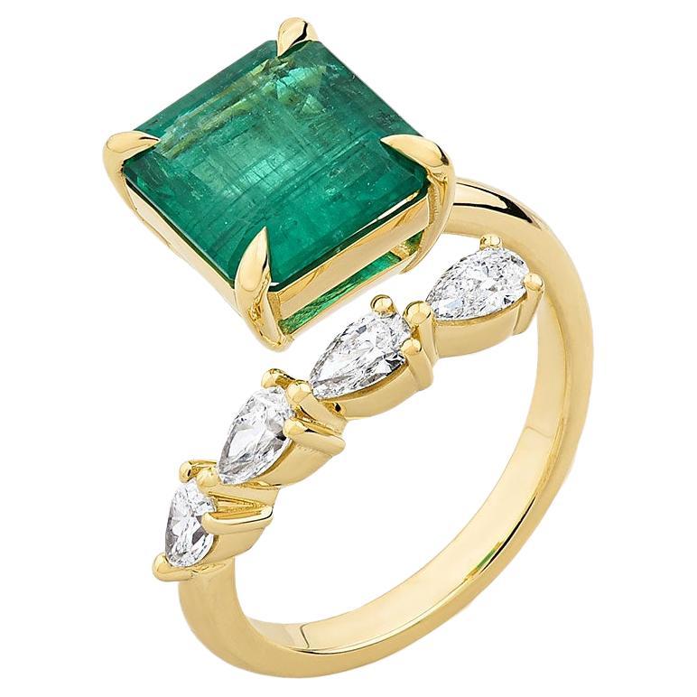 For Sale:  14K Yellow Gold Princess Cut Emerald with Pear Shape Diamond Ring