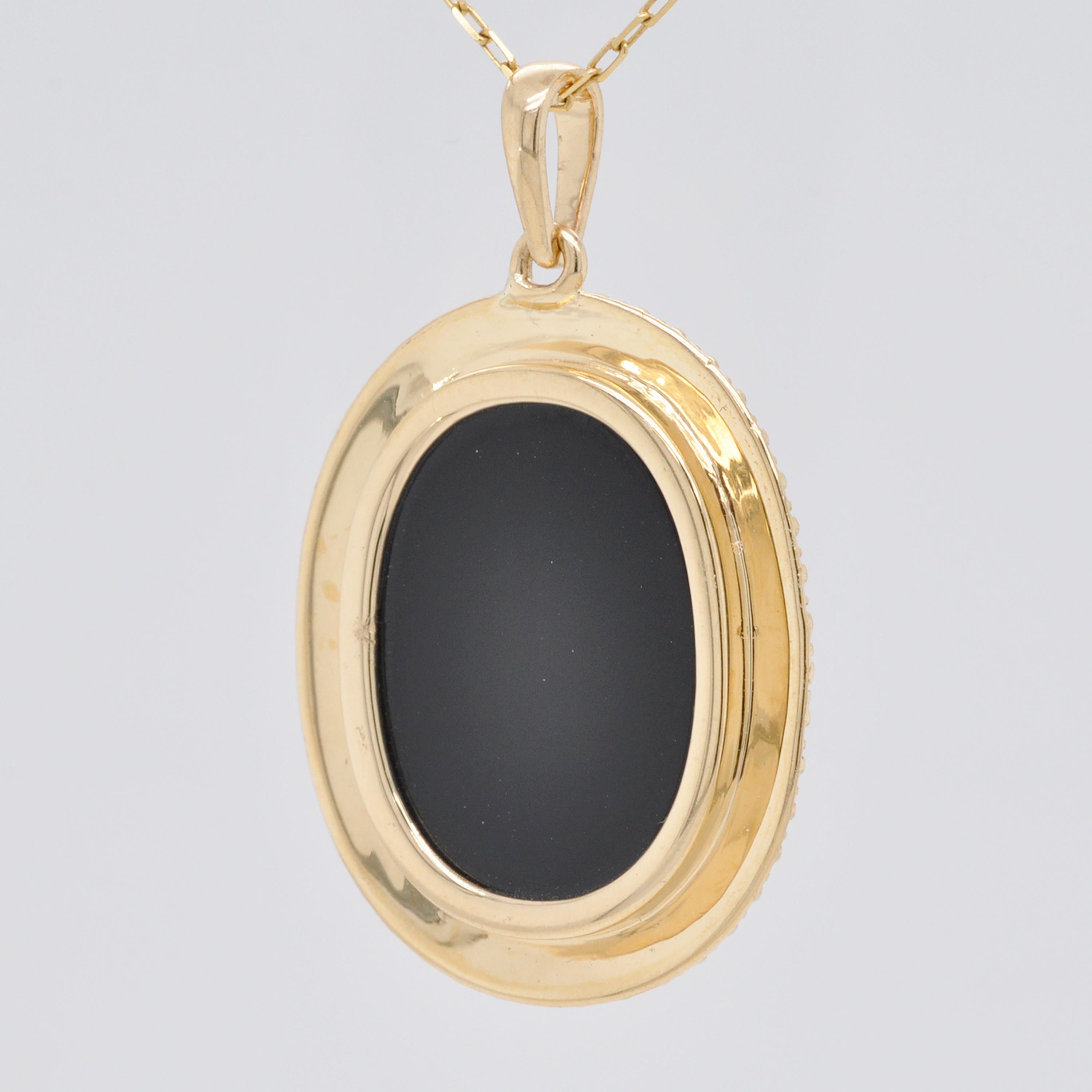 14K Yellow Gold Princess Lady Victorian Agate Cameo Carving Pendant Necklace For Sale 4