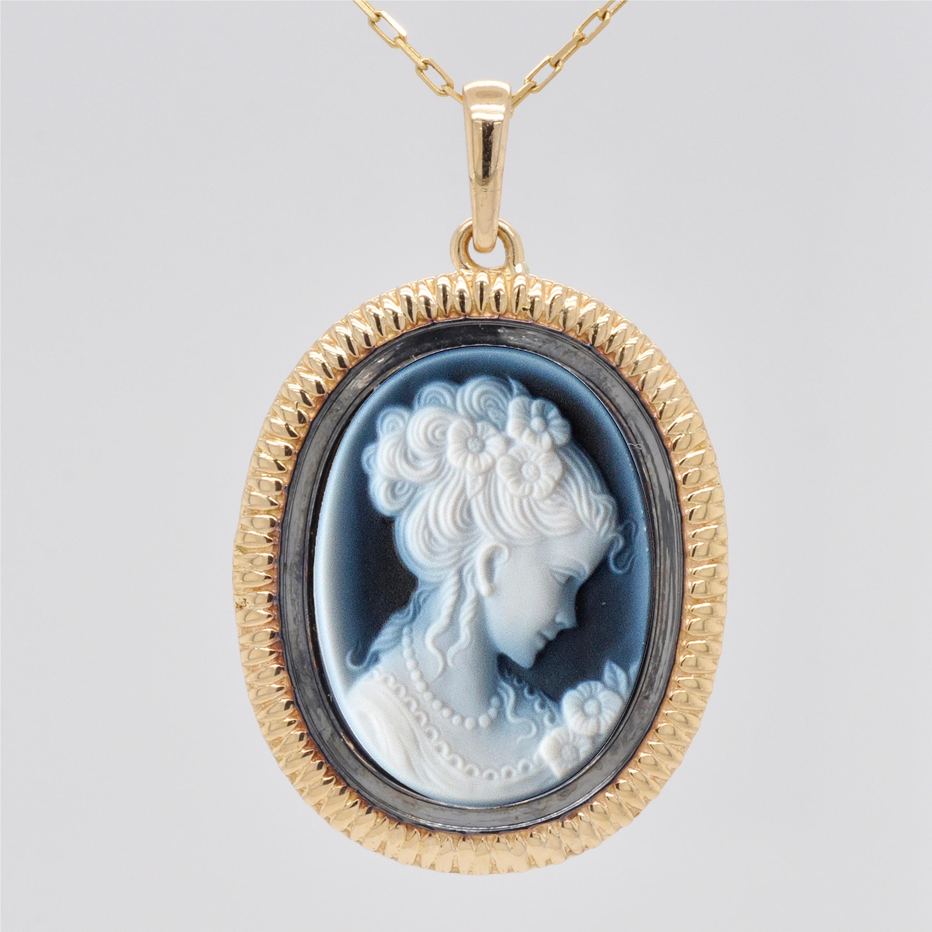 14 karat yellow gold princess lady victorian agate cameo carving pendant necklace

This stunning Victorian Agate Cameo carving pendant necklace is a piece to marvel. The gold frame with gold droplets is patterned in and out to give a solid look to