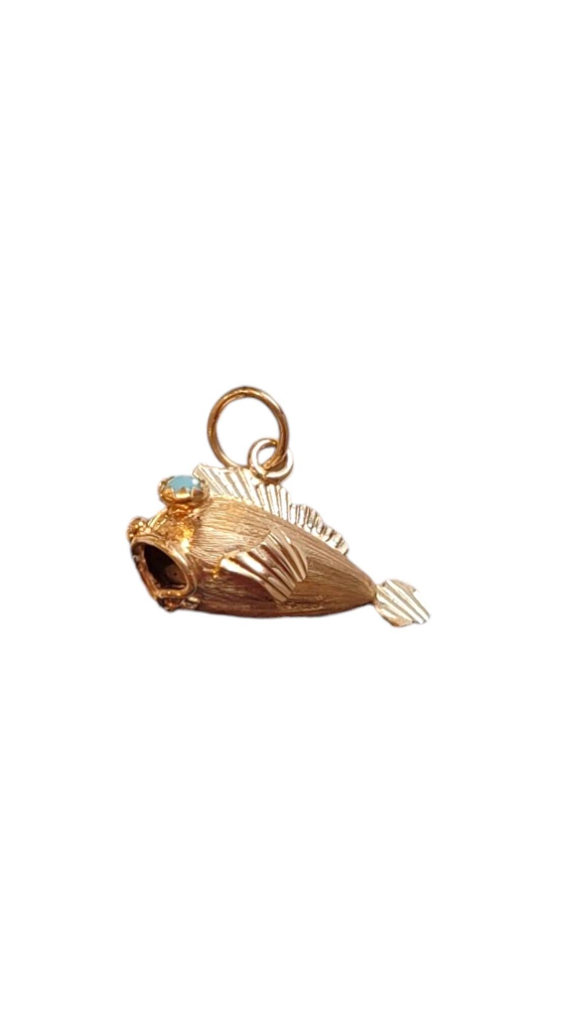 14K Yellow Gold  Puffer Fish Charm #18103 In Good Condition In Washington Depot, CT