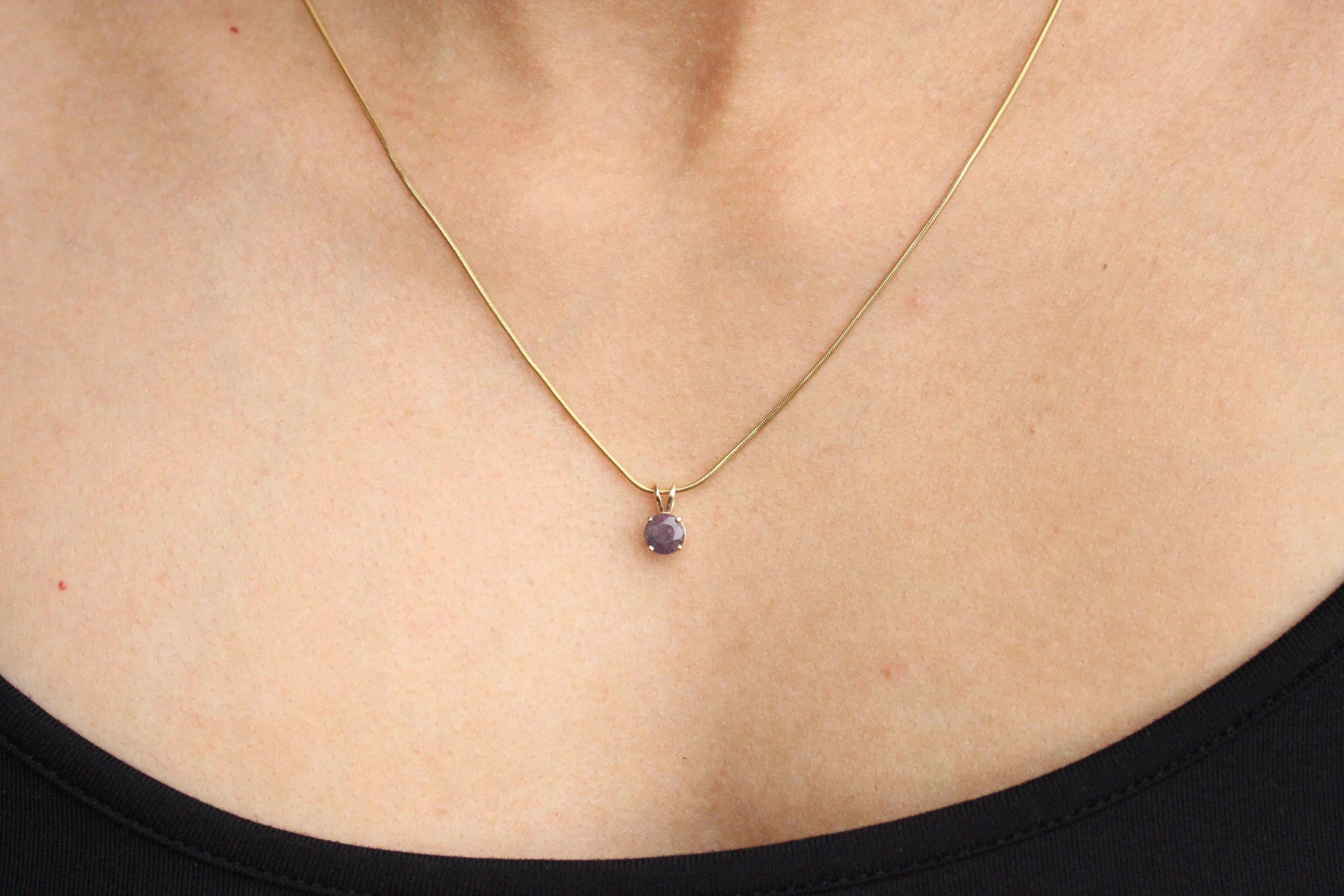Round Cut 14k Yellow Gold Purple Sapphire Necklace For Sale