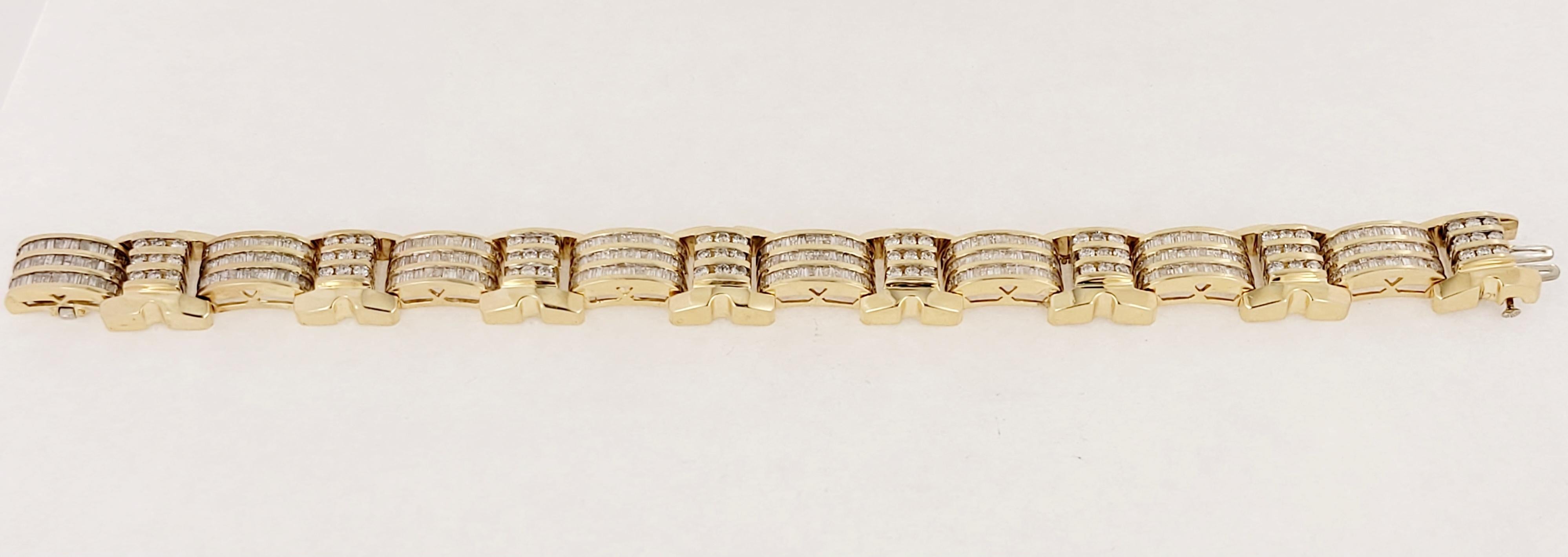 14K Gelbgold-Eisenbahn-Armband 
Zustand Pre-owned
Geschlecht Männer 
Länge des Armbands 8