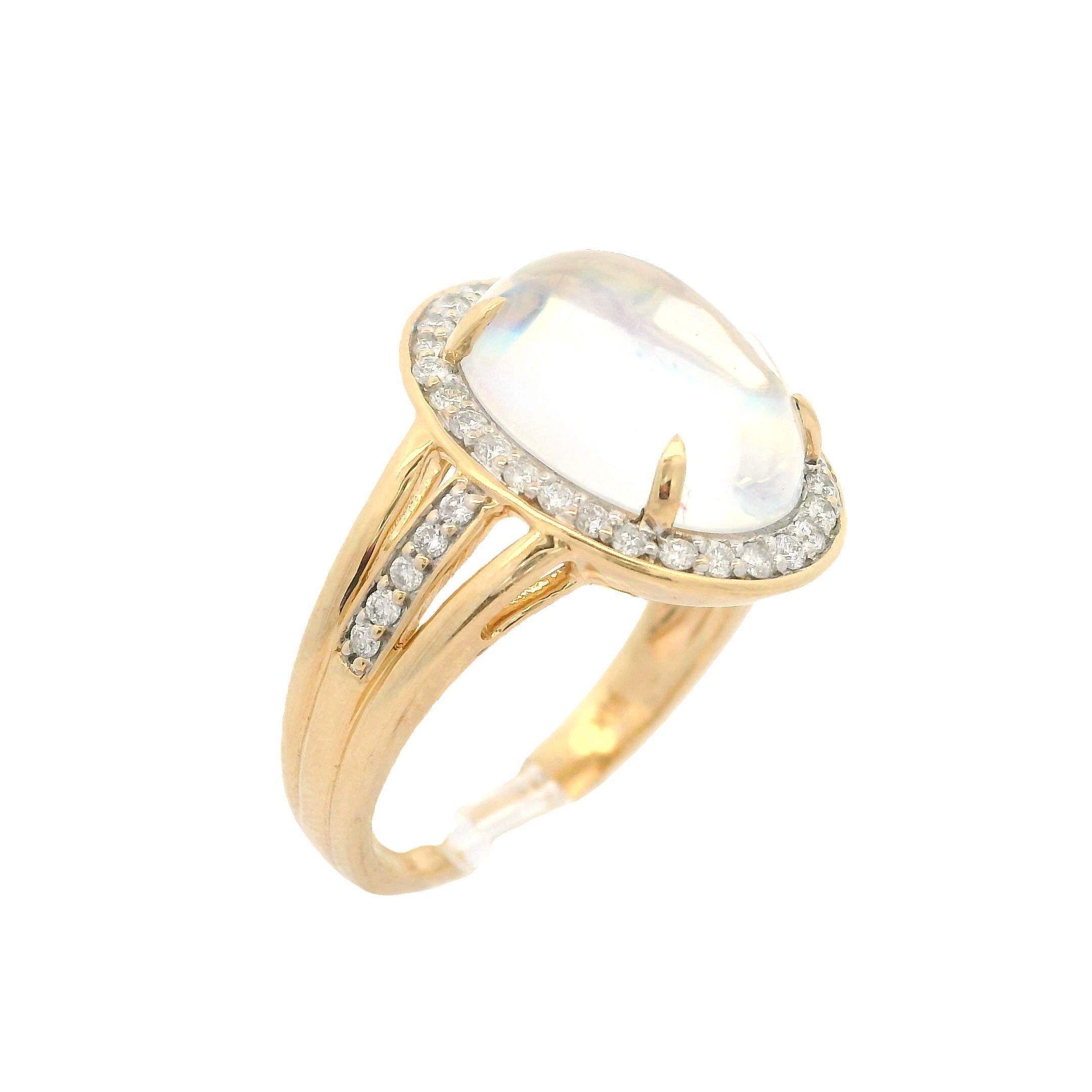 14k Yellow Gold Rainbow Moonstone & 0.30ctw Diamond Oval Large Ring 7