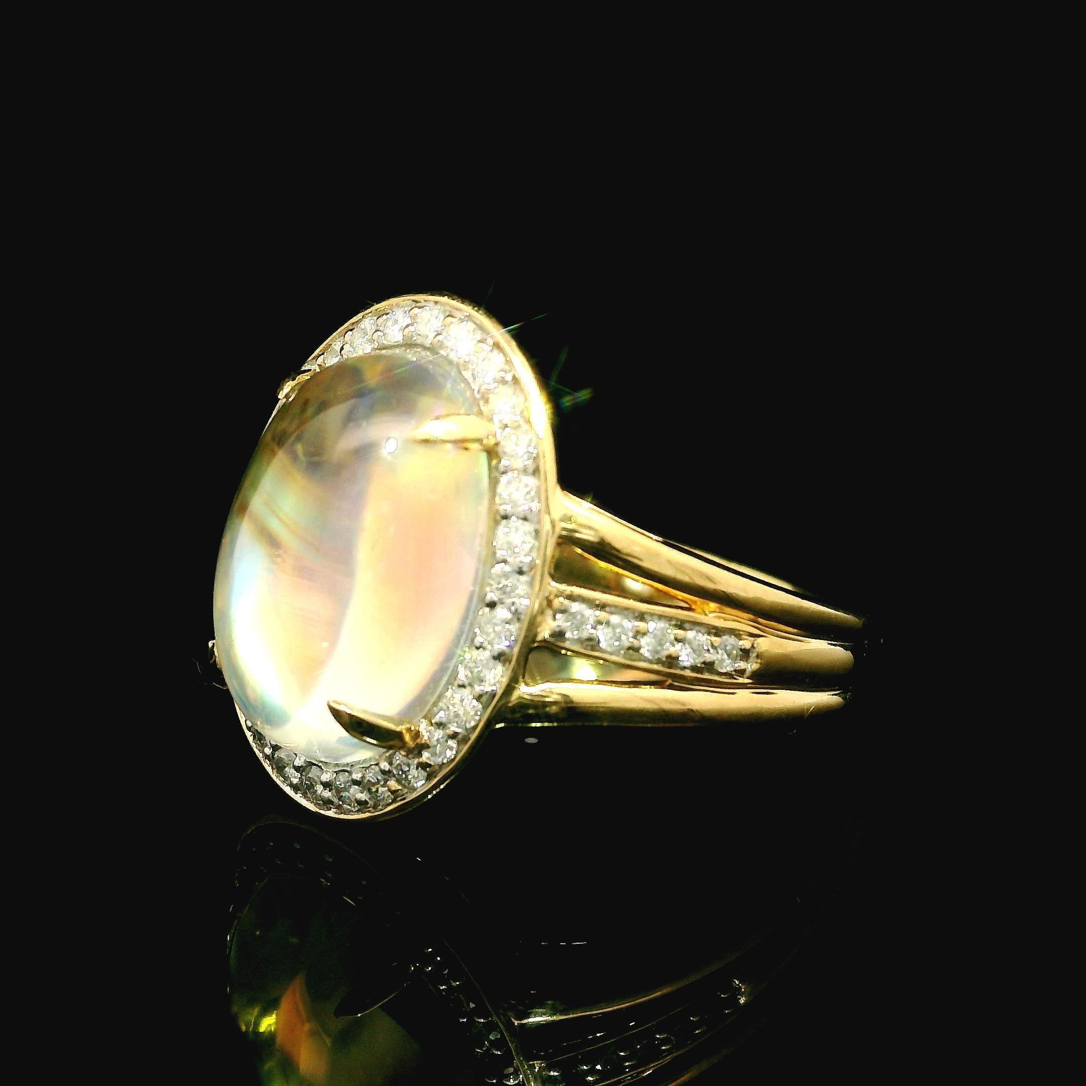 Women's 14k Yellow Gold Rainbow Moonstone & 0.30ctw Diamond Oval Large Ring