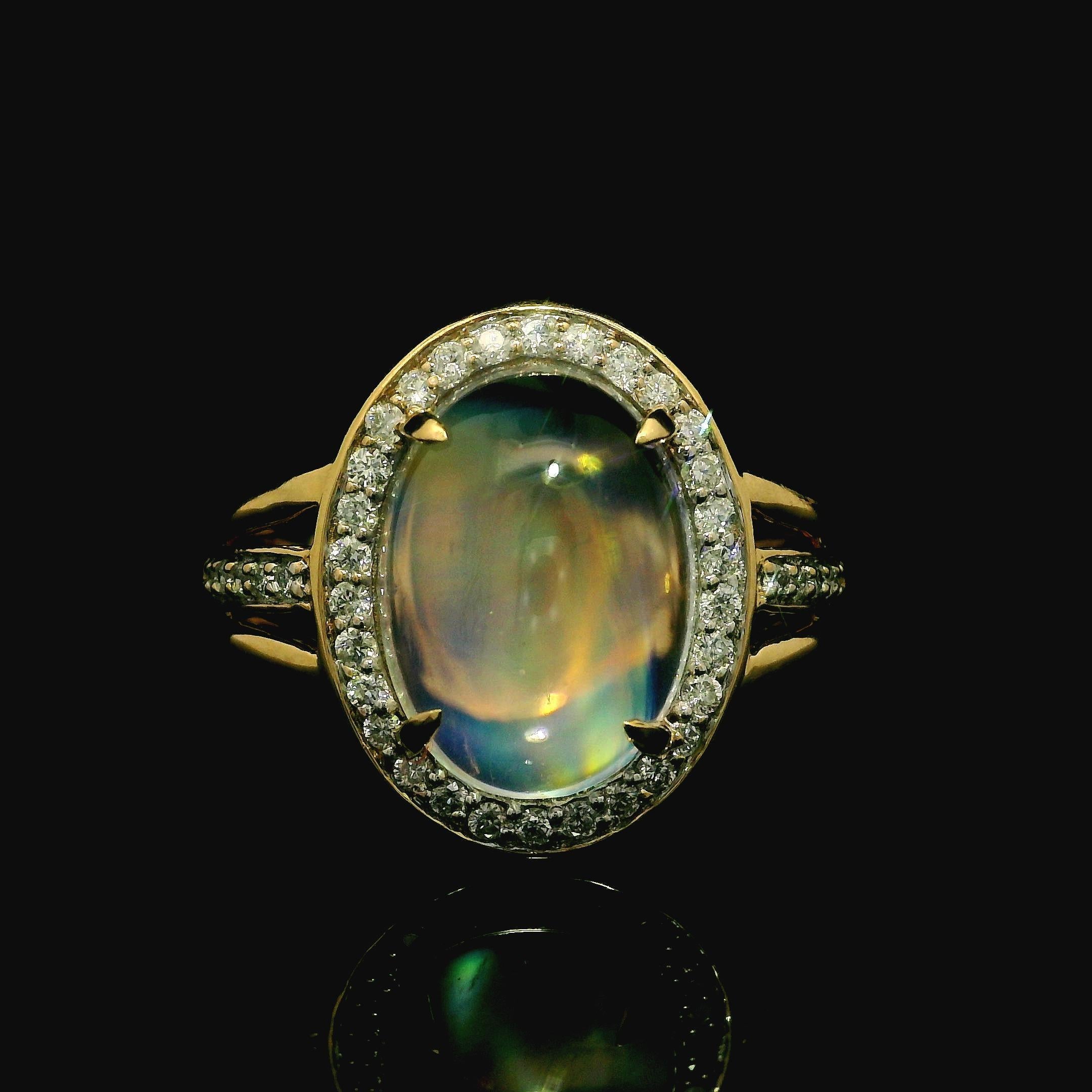 14k Yellow Gold Rainbow Moonstone & 0.30ctw Diamond Oval Large Ring 2