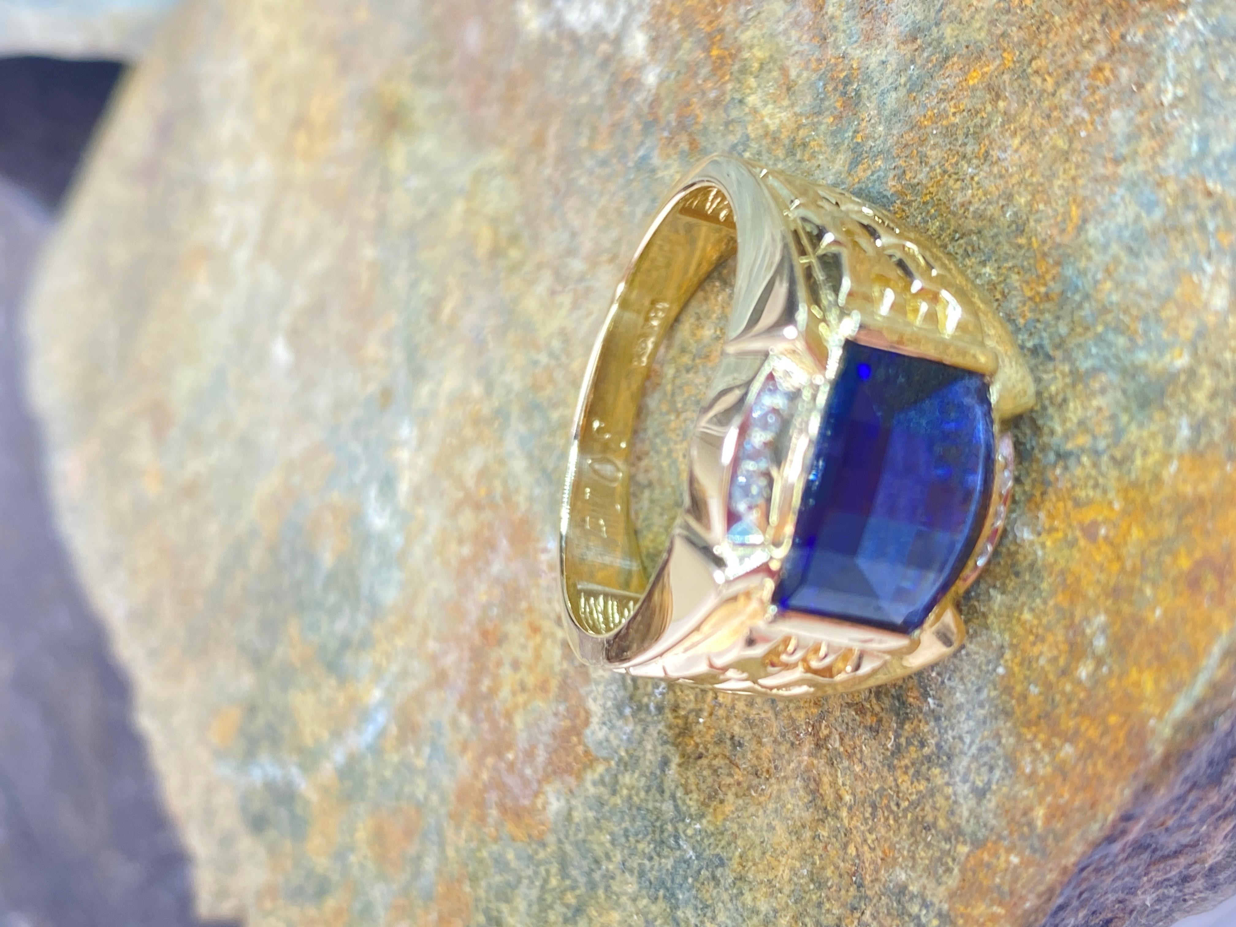14K Yellow Gold Rectangle Cut East West London Blue Topaz & Diamond Men's Ring For Sale 3