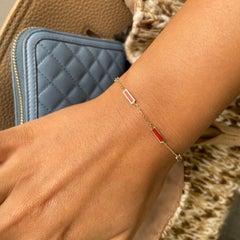 Bracciale Station Bar in oro giallo 14k e corallo rosso
