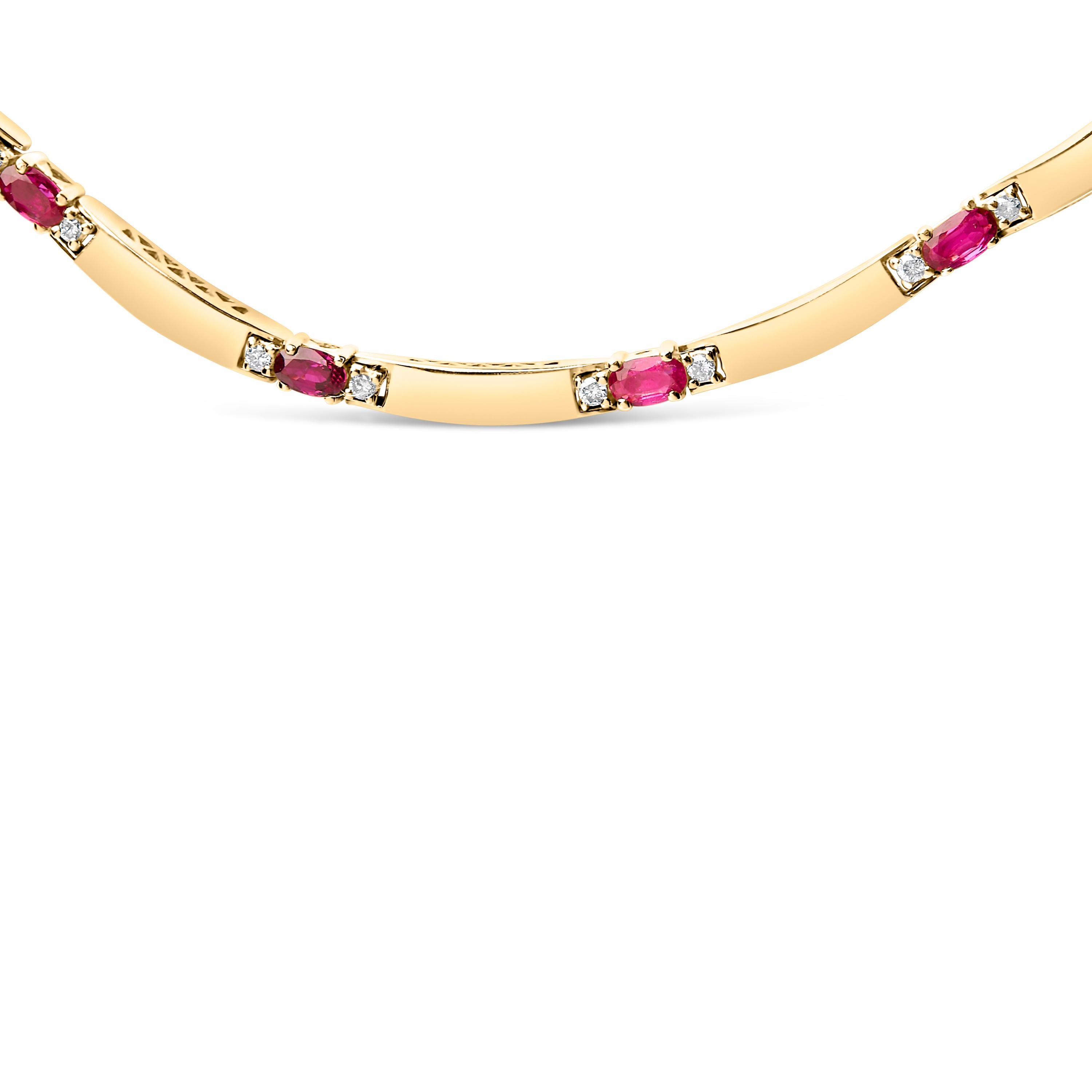 14K Yellow Gold Red Ruby and 3/8 Cttw Diamond Alternating Link Necklace In New Condition For Sale In New York, NY