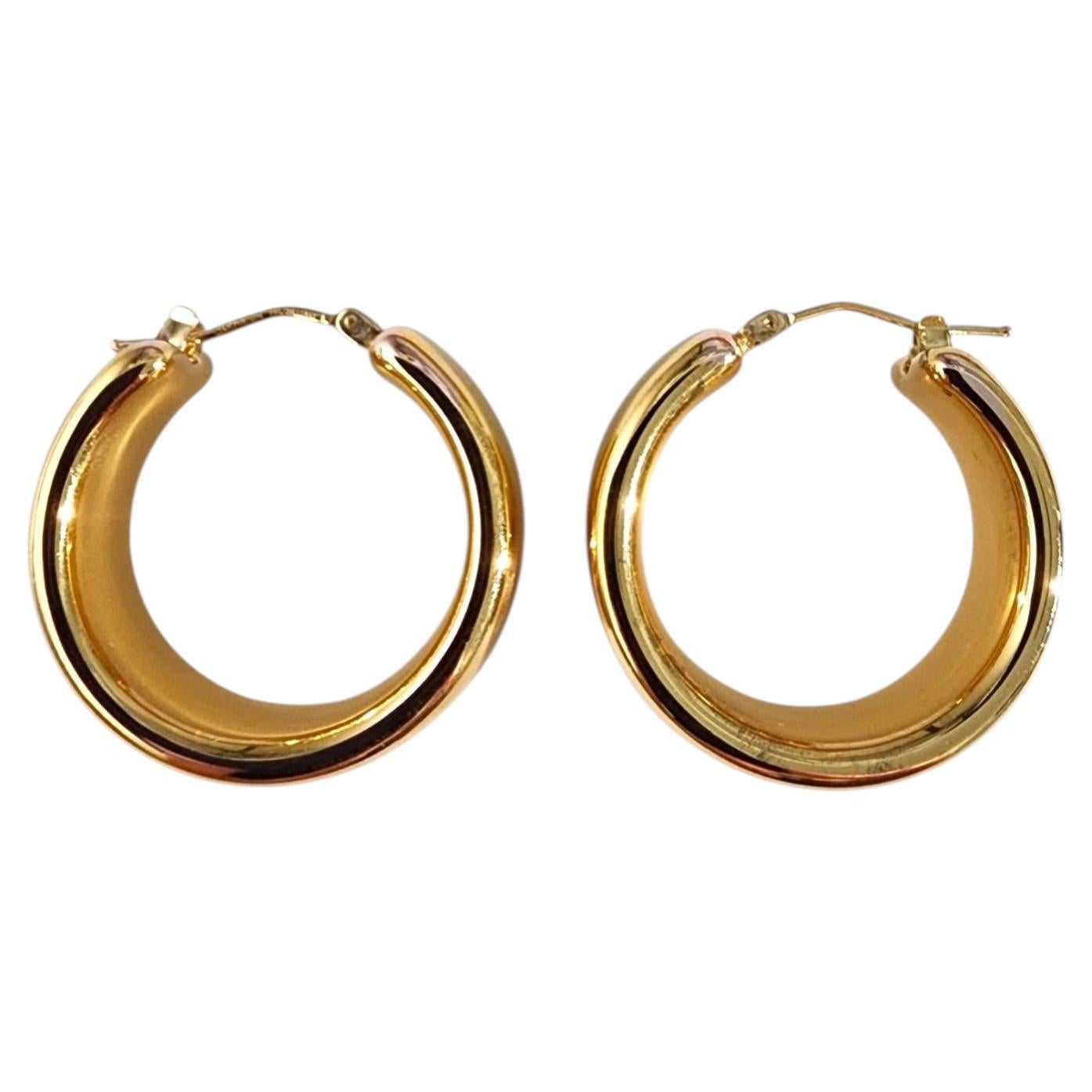 Breite Creolen aus 14-karätigem Gelbgold mit Harzfüllung #25530 im Angebot