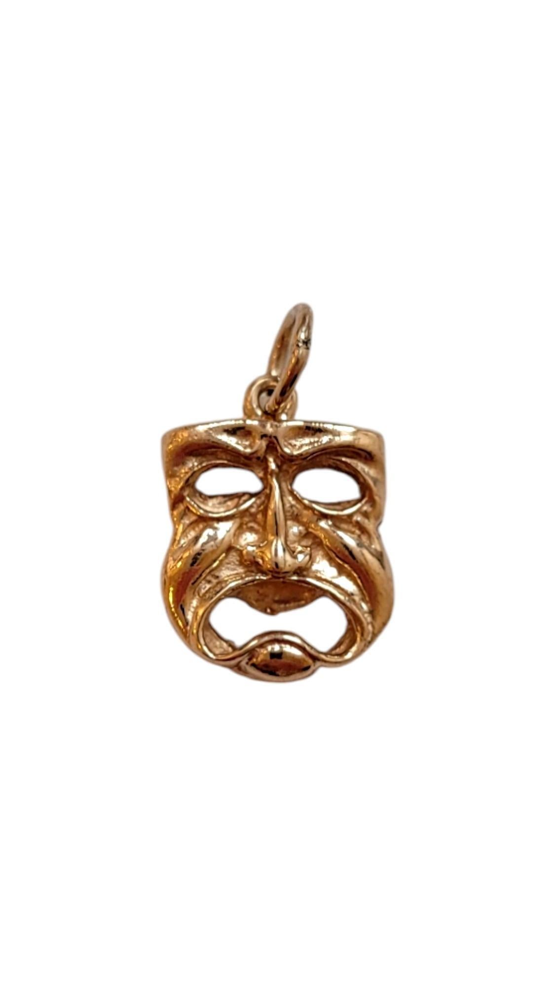 Donna Charm in oro giallo 14K reversibile Commedia e Tragedia #20542 in vendita
