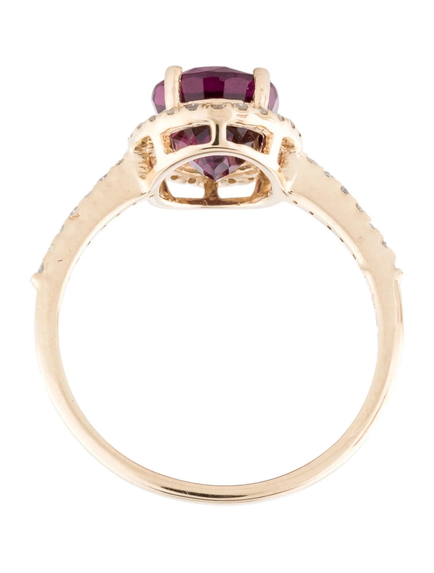 Bague cocktail en or jaune 14 carats, rhodolite et diamants avec rhodolite ovale de 3,40 carats Neuf - En vente à Holtsville, NY