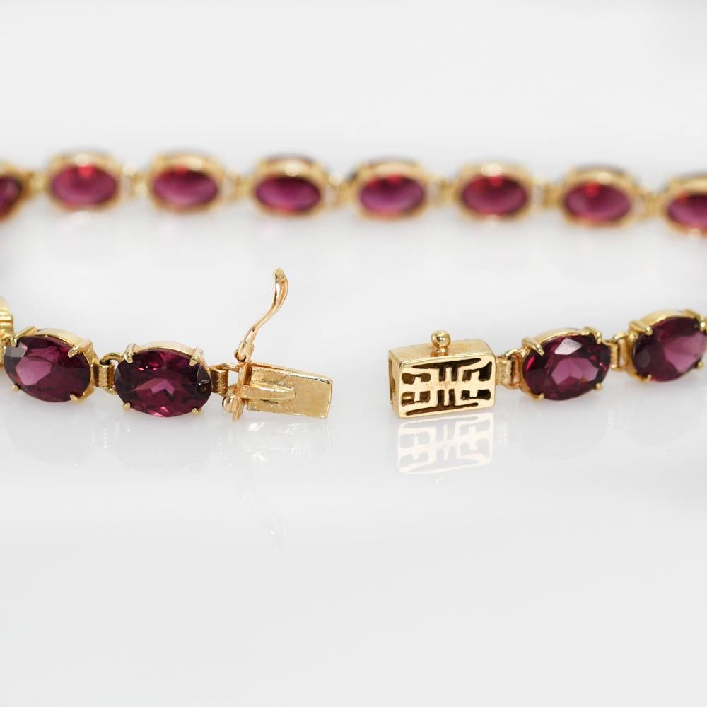 14K Yellow Gold Rhodolite Garnet Bracelet, 9.7g In Excellent Condition In Laguna Beach, CA