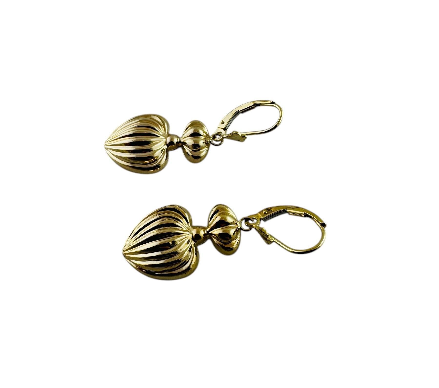 14K Yellow Gold Ribbed Dangle Ornate Heart Earrings #20682 For Sale 1