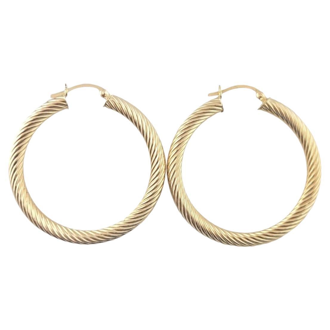 14K Yellow Gold Ribbed Hoop Earrings #16364 For Sale