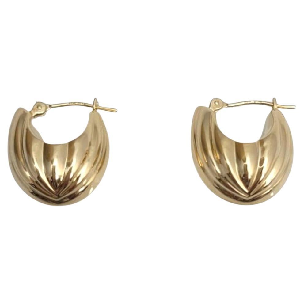14K Yellow Gold Ribbed Hoop Earrings #21656