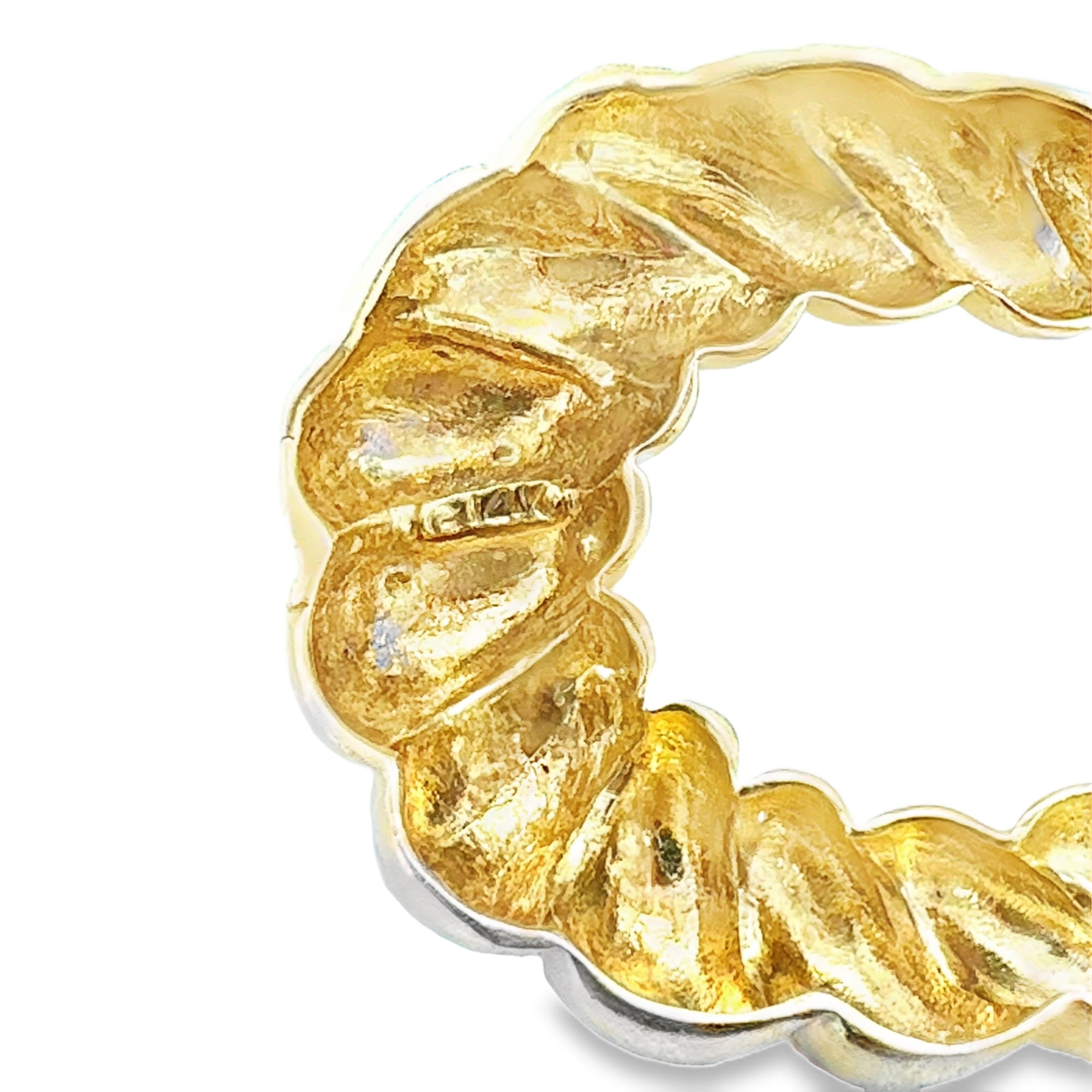 Women's 14k Yellow Gold Ribbed Hoop Earrings For Sale