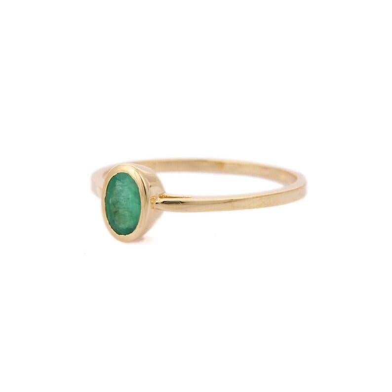 dainty gold emerald ring