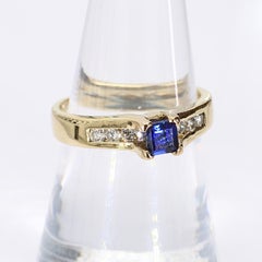 14k Yellow Gold Ring Princess Cut Blue Sapphire & Round Brilliant Diamonds