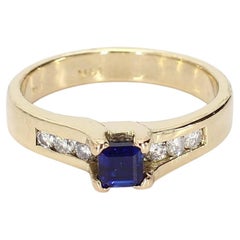 14k Yellow Gold Ring Princess Cut Blue Sapphire & Round Brilliant Diamonds