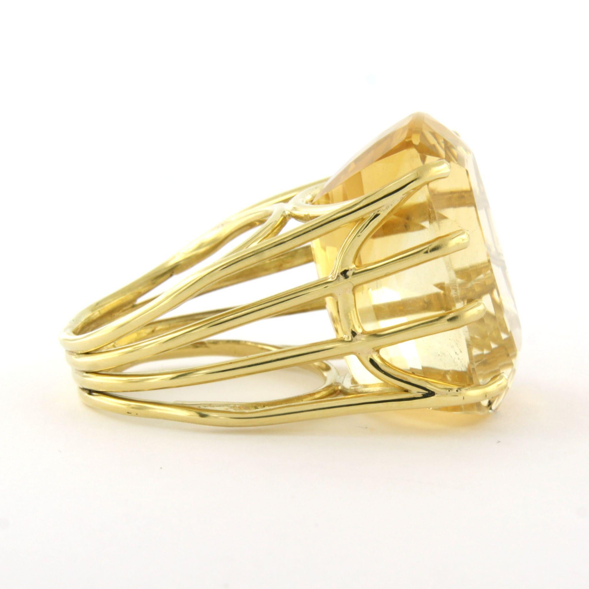 En vente :  Bague en or jaune 14k sertie d'une citrine jusqu'à 45,00 ct - 22,9 grammes 2