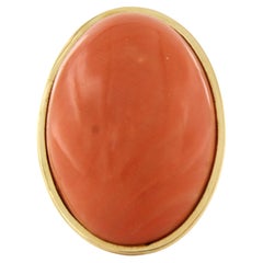 Antiker Cocktailring aus 14-karätigem Gelbgold mit Koralle, ovaler Cabochon, 16,7 g