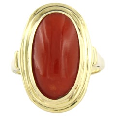 14k yellow gold ring set with coral - 4.5 grams - ring size U.S. 6.5 - EU. 17 (5