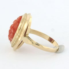 14k yellow gold ring set with coral - 4.9 grams - ring size U.S. 8 - EU. 18.25(5