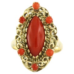 Anillo de oro amarillo de 14 quilates engastado con Corallium Rubrum - 5,5 gramos
