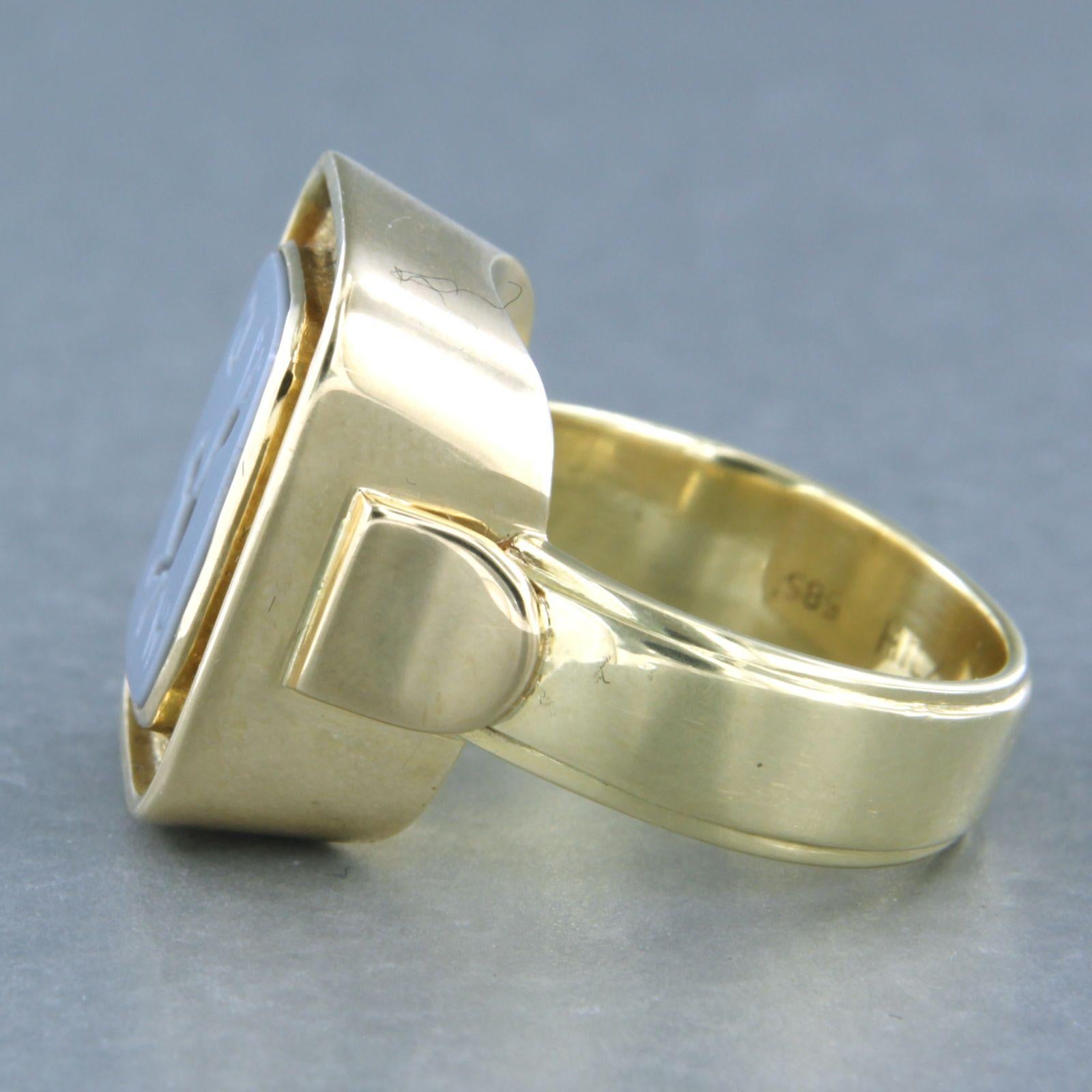 14k yellow gold ring set with layered stone  In Good Condition For Sale In The Hague, ZH