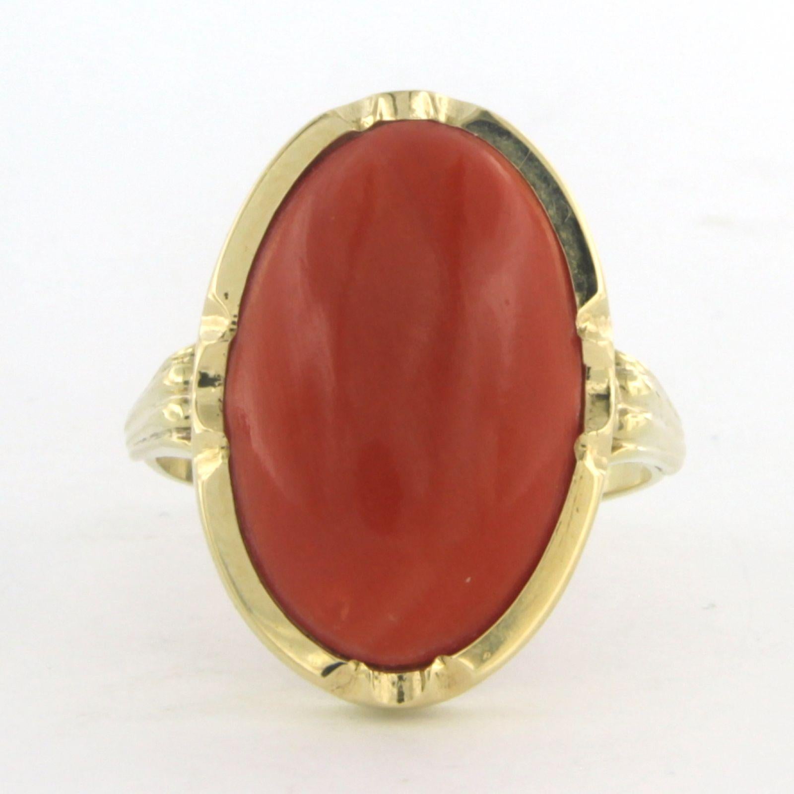 14k yellow gold ring set with oval cut Corallium Rubrum – 6.2 grams - ring size US 10 – EU 19.75 (62)

detailed description:

The top of the ring is in an oval shape of 2.3 cm by 1.6 cm wide and 7.3 mm high

Ring size US 10 – EU 19.75 (62), ring can