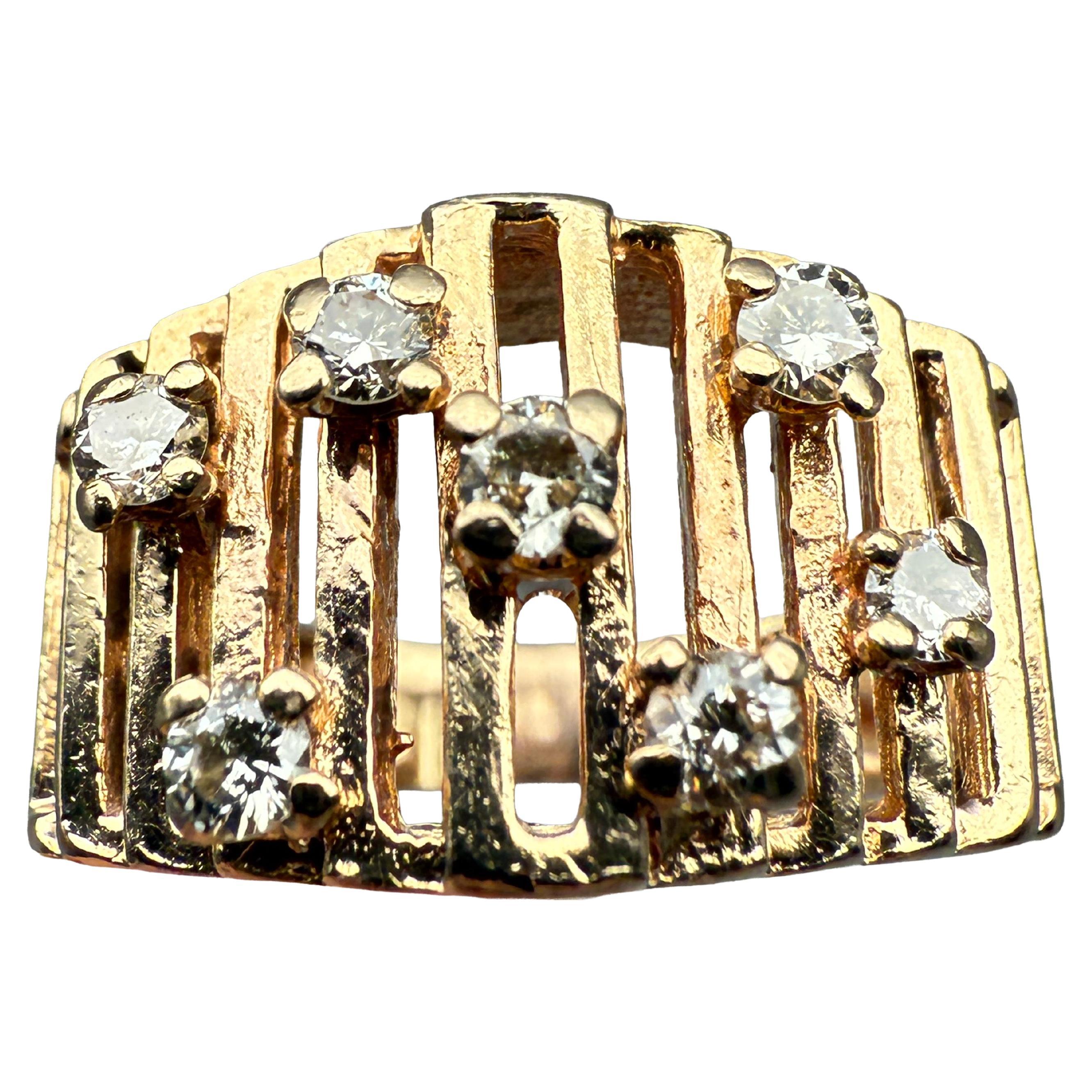 Bague en or jaune 14K avec 7 diamants de taille Brilliante