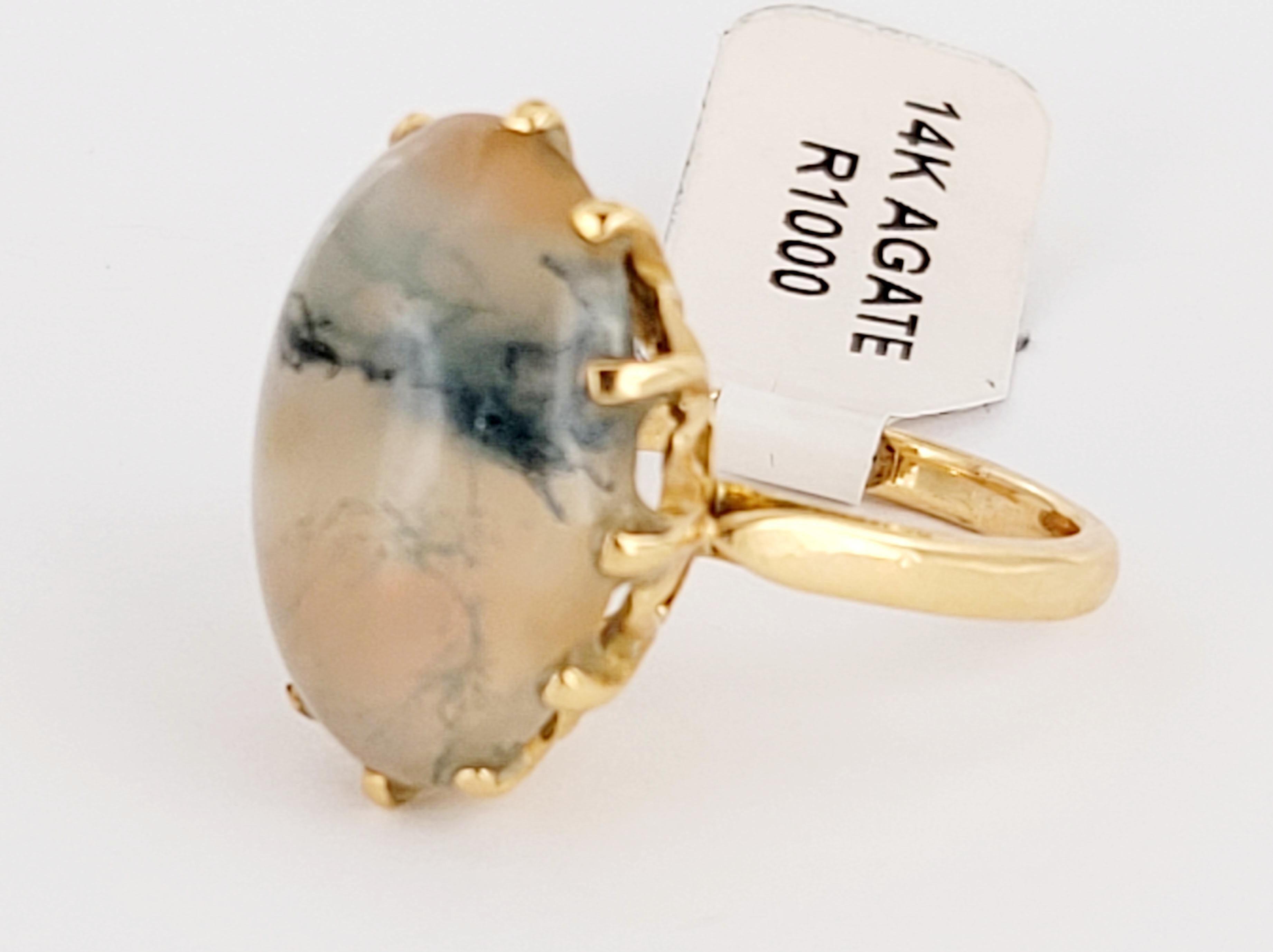 Oval Cut 14k Yellow Gold Ring with Agate Gemstone For Sale