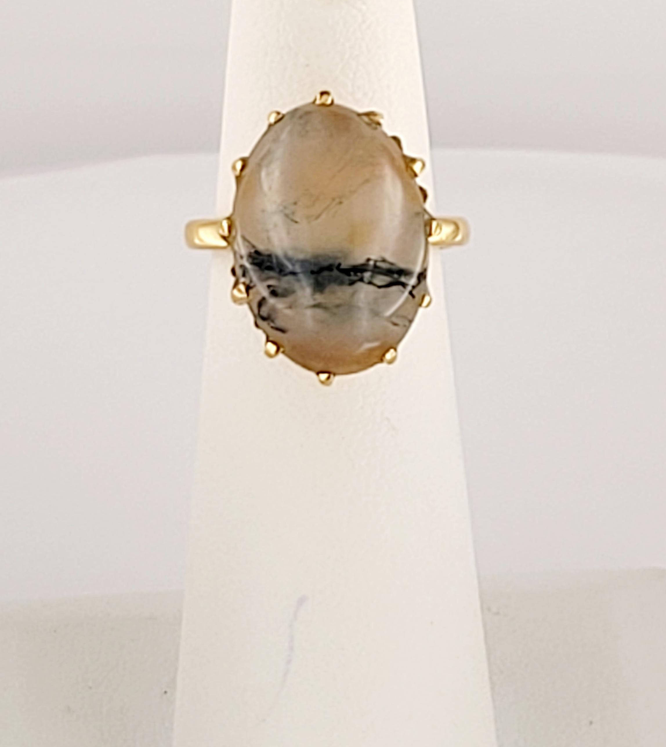 14k Yellow Gold Ring with Agate Gemstone For Sale 1