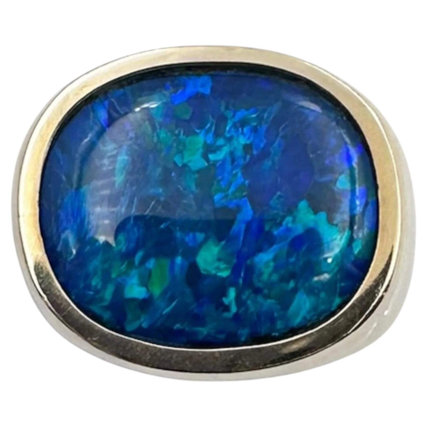 14K Yellow Gold Ring with Australian Opal. (Size 8.50) For Sale