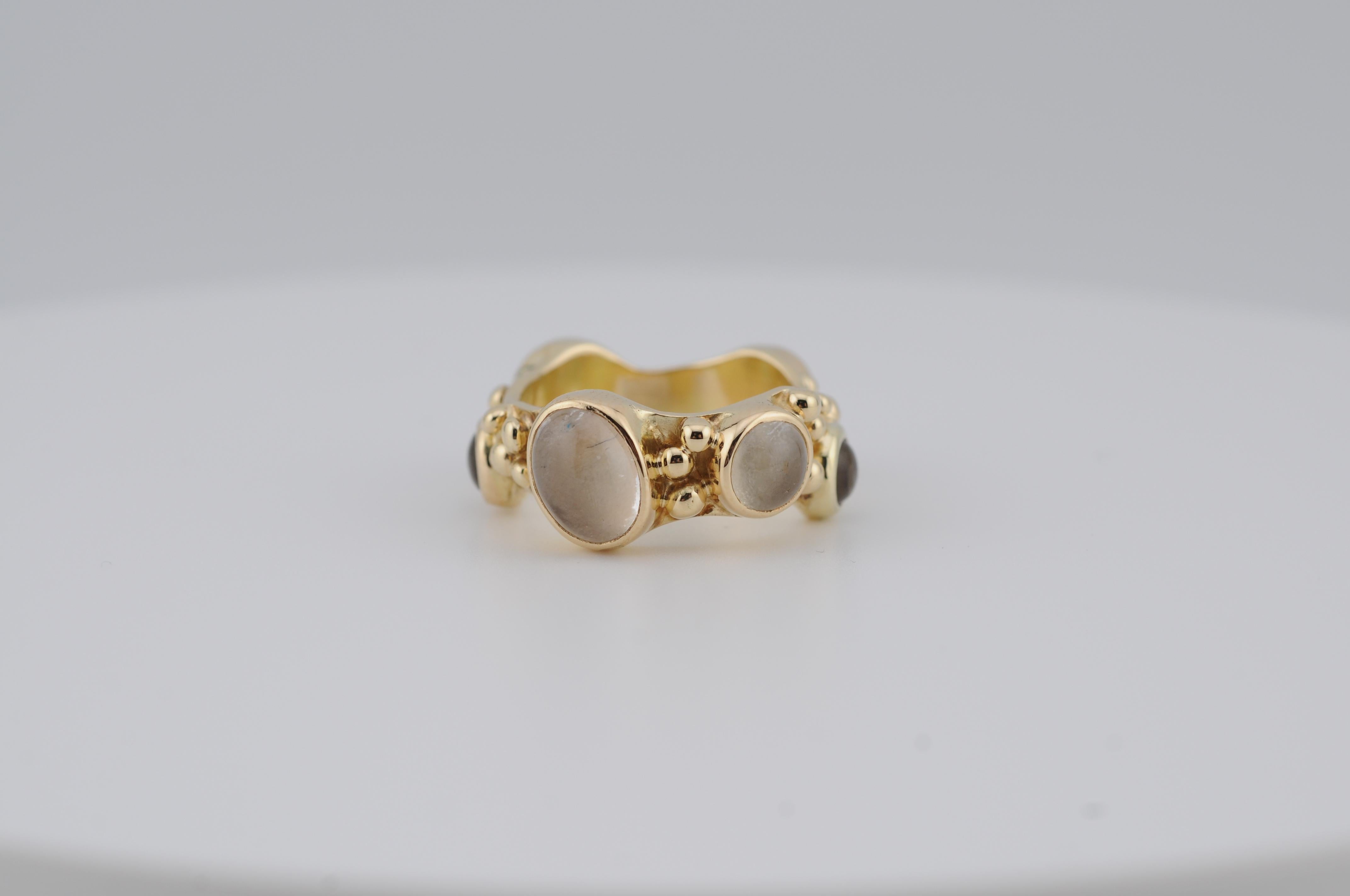 Aesthetic Movement 14k Yellow Gold Ring with Cabochon-Cut Moonstones For Sale