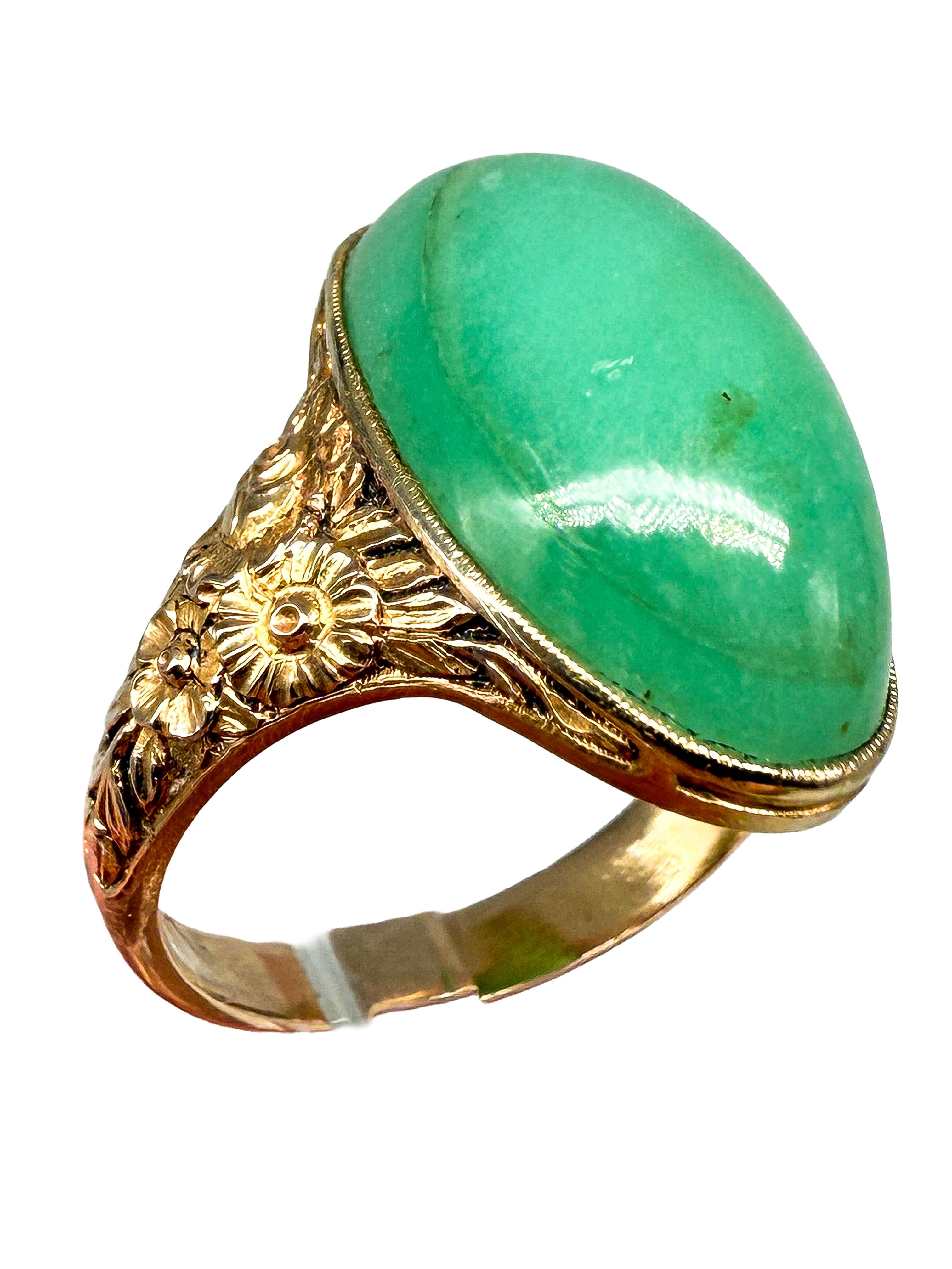 14K Yellow Gold Ring with Chrysoprase For Sale 3