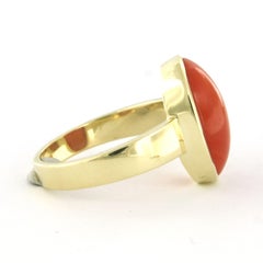 14k yellow gold ring with coral - 6.1 grams - ring size U.S. 8 - EU 18.25 (57)