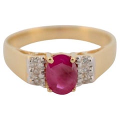 14k Yellow Gold Ring with Diamonds and Ruby