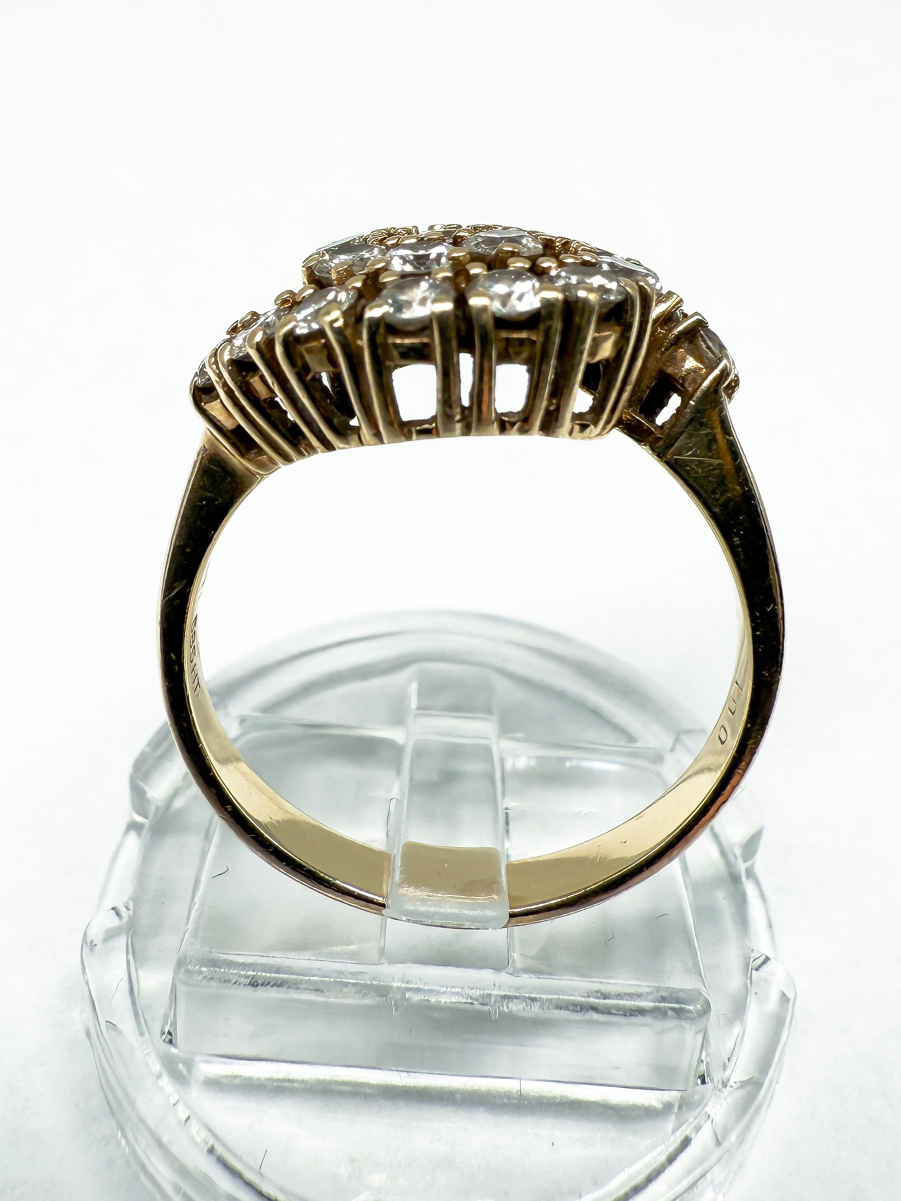 Taille brillant Bague en or jaune 14 carats avec diamants en vente
