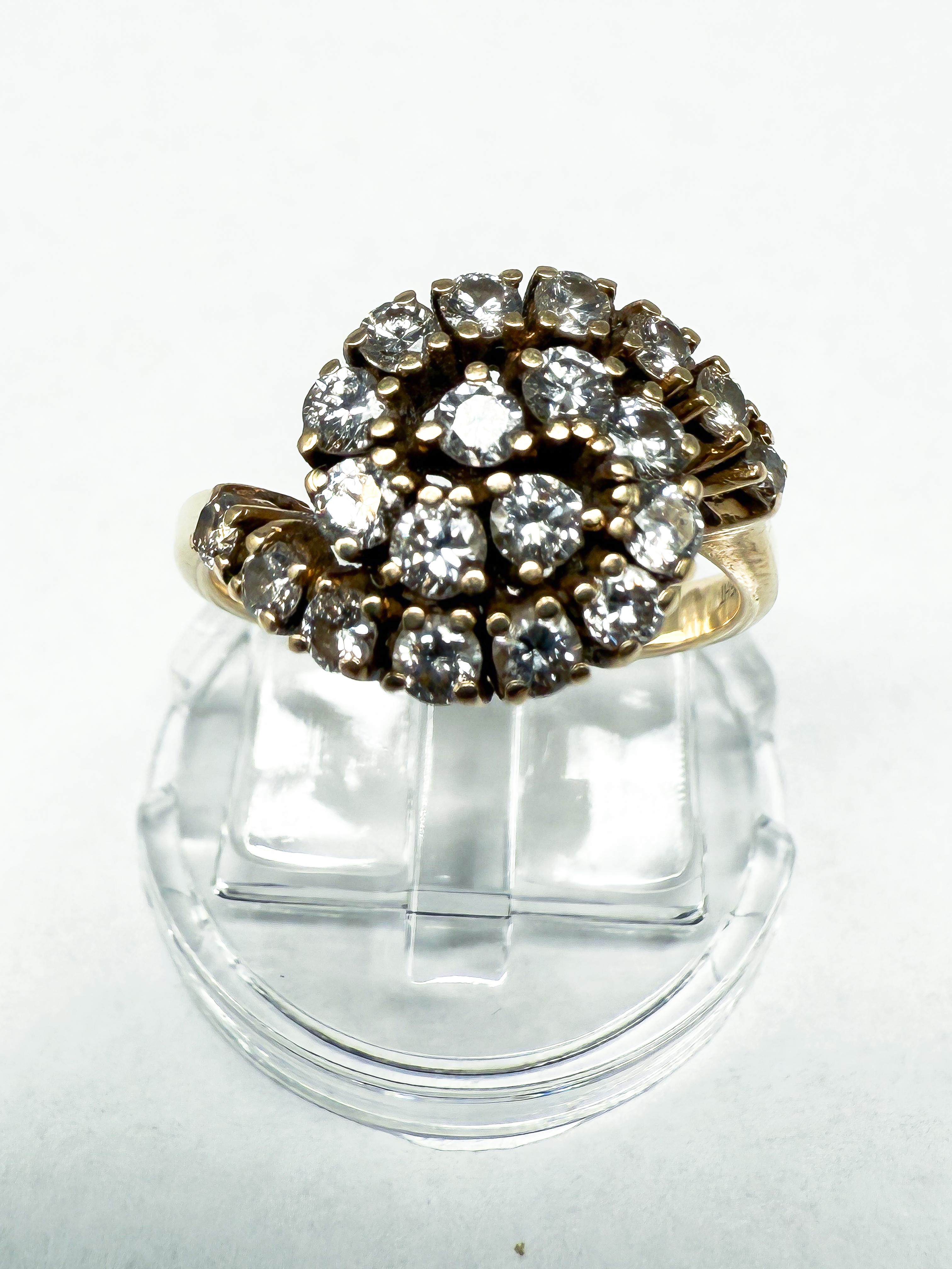 Bague en or jaune 14 carats avec diamants Unisexe en vente