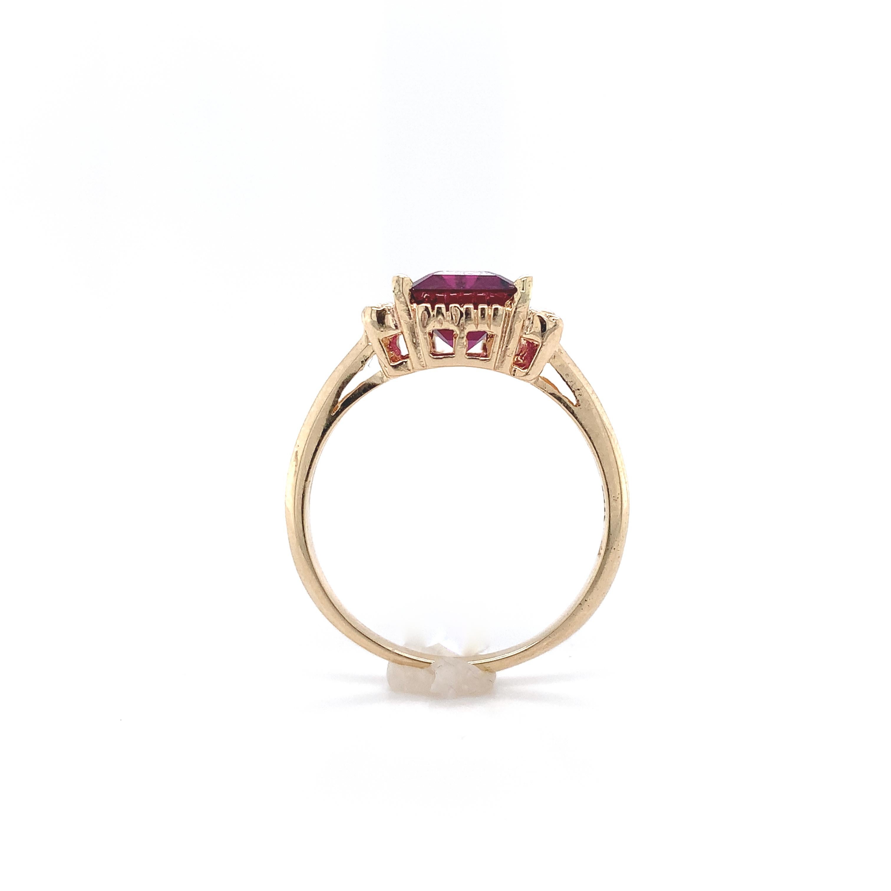 For Sale:  14K Yellow Gold Ring with Emerald Cut 3.51 carat Rhodolite Garnet 2