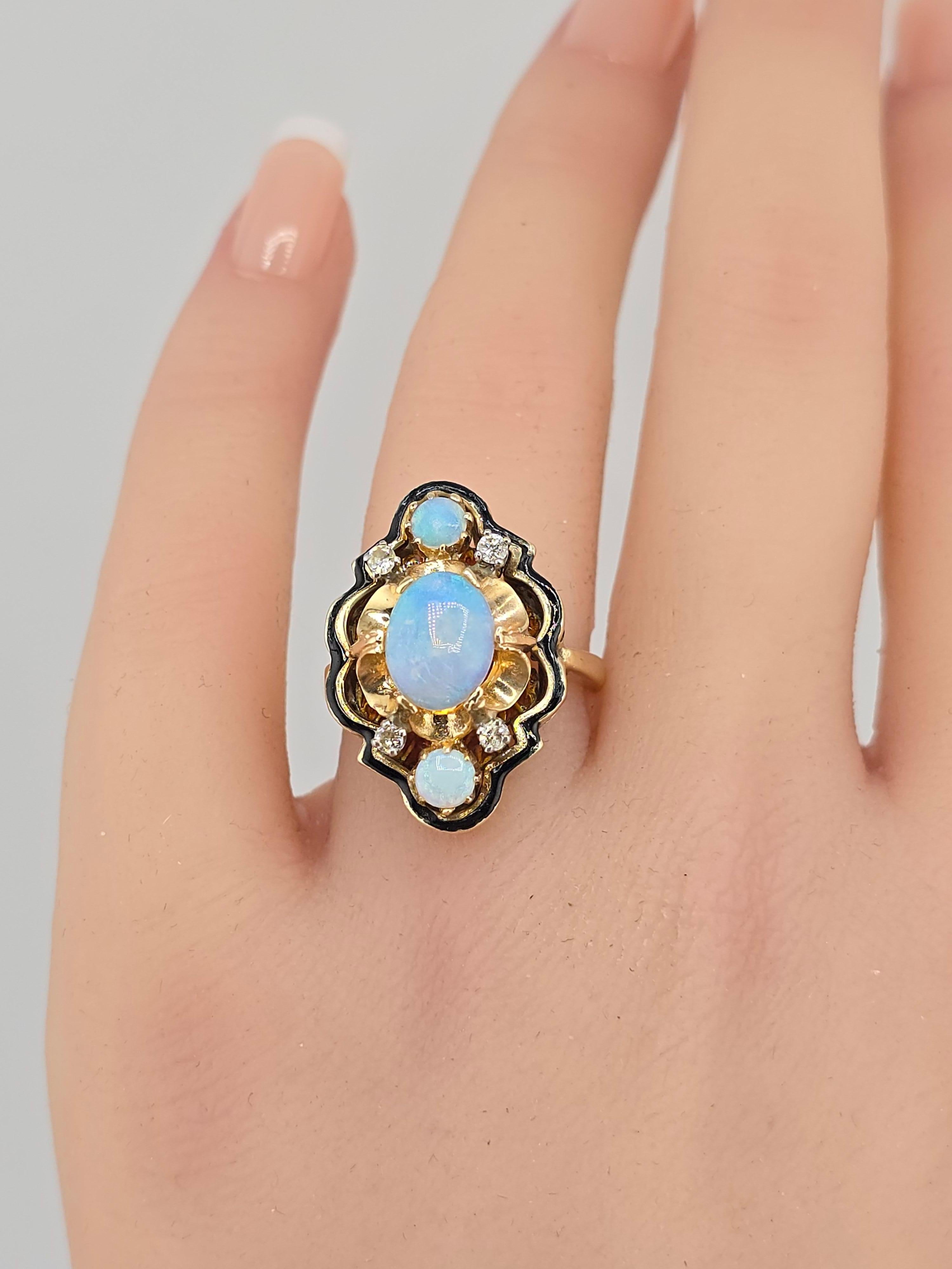 14K Yellow Gold Ring With Natural Opals & Diamonds 8.42 Grams For Sale 3